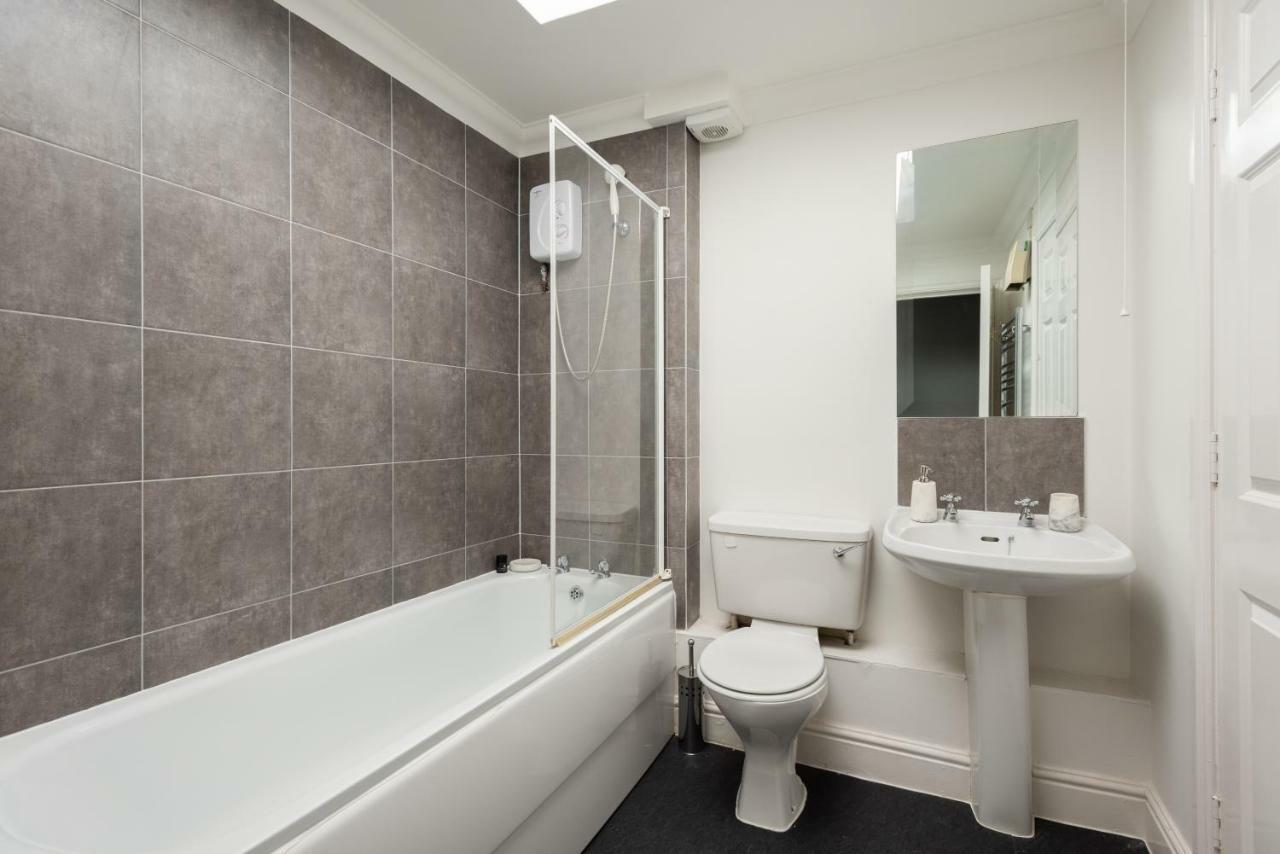 The Old Station House - Stylish & Central 2Bdr Apartment Oxford Exteriör bild